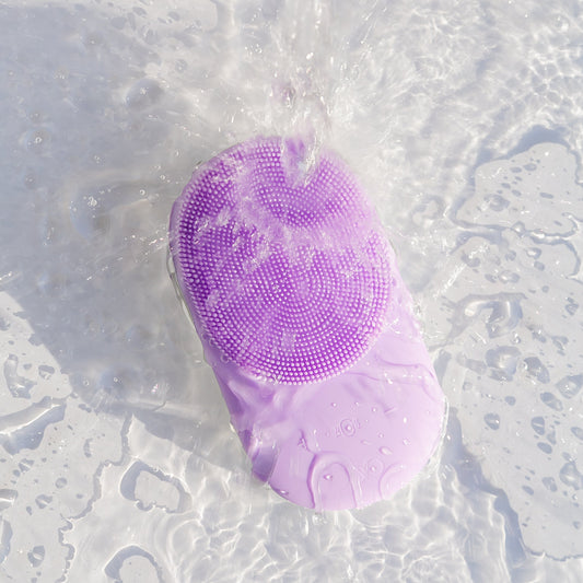 THE SPA CLEANING BRUSH